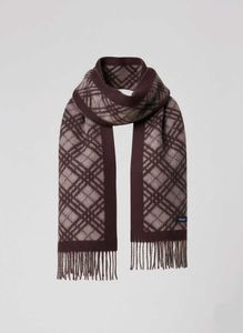 BURBERRY Authentic Scarve Unisex!