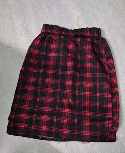 Gothic checked bodycon skirt with buttons