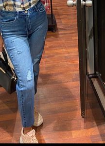 Damage Jeans