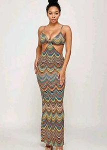 9238. Vibrant Wavy Print Maxi Dress