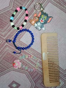 Cute Tom & Jerry Keychain & Bracelets with a woode
