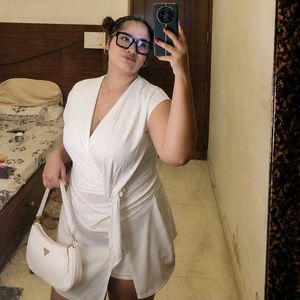 WHITE WRAP TOP