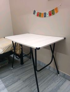 foldable/compact  study table