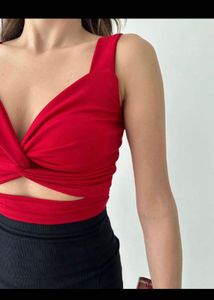 DATE PERFECT Red Sleeveless Cutout Crop Top