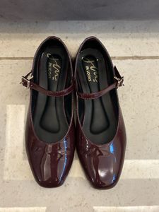 Elegant Burgundy Patent Mary Jane Flats for Women