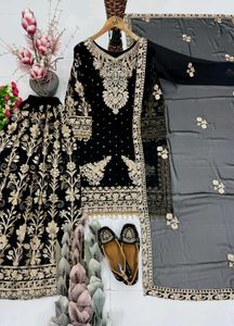 Embroidered Black Kurta Set with Dupatta