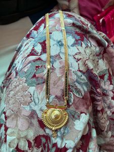 Exquisite Gold Mangalsutra Pendant Necklace