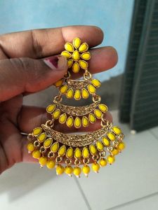 Beautiful And Stylish Yellow Colour Earings Set