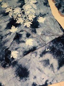 Embroidered Tie-Dye Kurta 30. 32