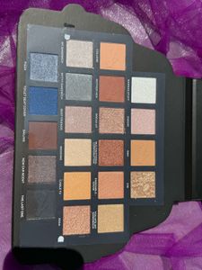 Revolution Eyeshadow Palette