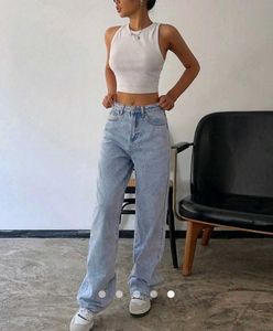 Urbanic Light Wash Straight Jeans