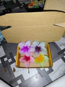 Set of 4 Flower Hair Clips