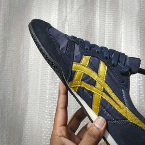 Onitsuka Tiger Dark Blue &amp; Gold Shoes