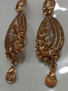Golden polish long earring with Beatbox Pack of 1 pair