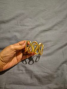 Gold Tone Wave Bangle