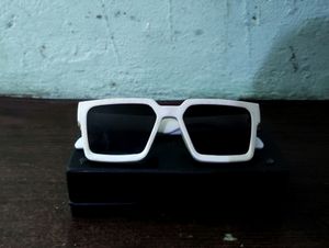 Spectacle