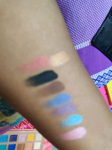 Focallure Eye Shadow Pallate With Beautiful Pigmented  ( Orginal )