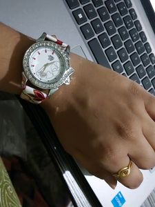 Women's Beautiful Brand New Watch- Working
