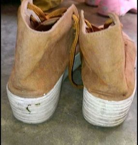Comfortable Brown Casual Shoes