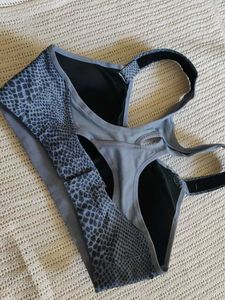 Stylish Blue Snake Print Sports Bra