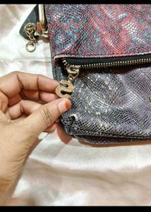 Chic Textured Crossbody Bag