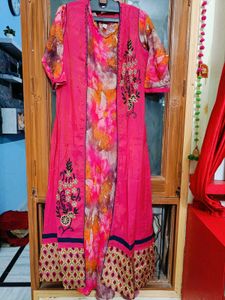 🇳🇿💫🎀Vibrant Pink &amp; Orange Floral Kurta Set