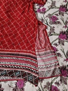 M Size Elegant Red Kurta with Floral Embellishment