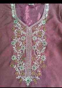 Elegant Pakistani Kurta Set