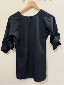 Black 3/4 Sleeve Top