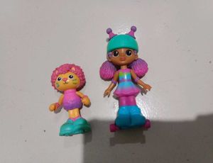 Cute Roller Skating Dolls