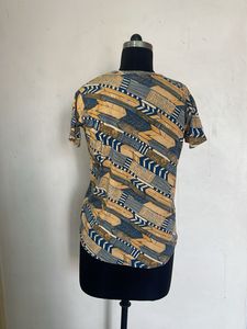 Unique Abstract Print T-Shirt
