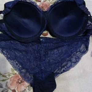 Lace Bra and Panty Set underwired
