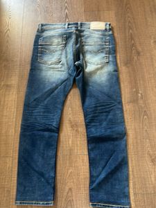 Men's Distressed Wash Straight Fit Jeans