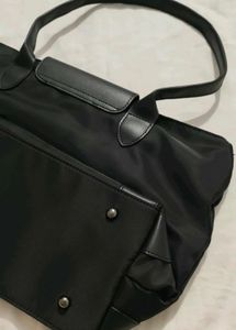 Practical black medium-size tote bag