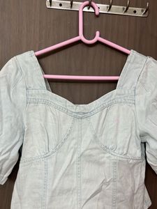 Light Wash Denim Puff Sleeve Top for m &amp; L