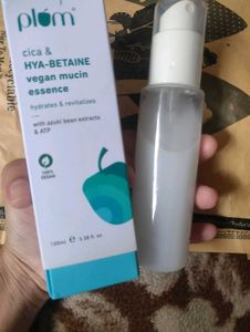 Plum Cica & Hya-Betaine Vegan Mucin Essence& toner