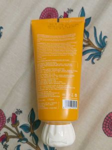Dot and key facewash