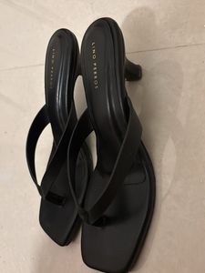 lino perros kitten heels