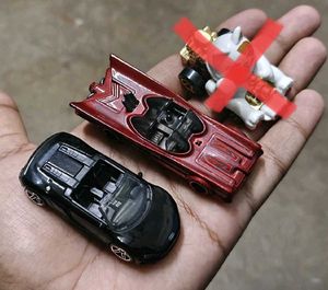 Hot wheels Audi Batmobile uncared 2 cars