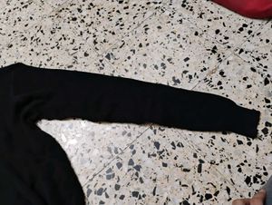 Classic Black Knit T shirt