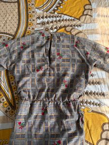Chic Plaid A-Line Midi Dress with Floral Accents