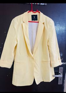 Chic Yellow Blazer - Versatile Style