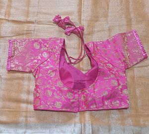 🎀 Vibrant Pink Brocade Blouse