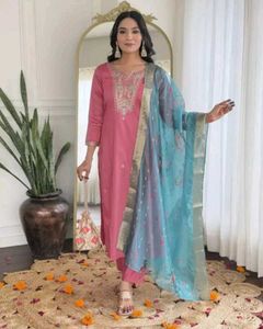 Elegant Pink Kurta Set with Teal Dupatta