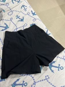 Chic Black High-Waisted Shorts
