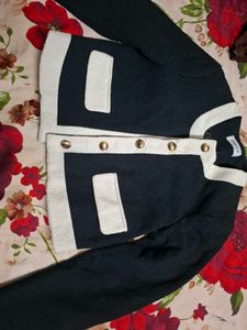 Chic Black &amp; White Cropped Jacket