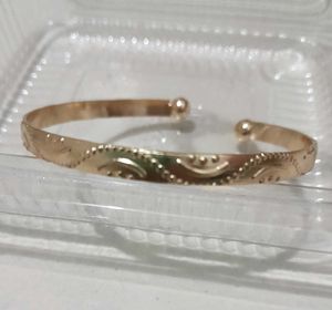 anti tanish adjustable bracelet