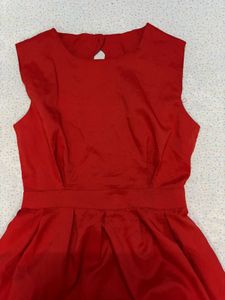 Chic Red Sleeveless Dress