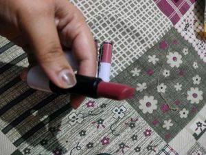 Black Peplum Cute Top Lipstick Combo
