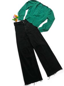 🌙Chic Top & Wide leg jean (26-28 waist)